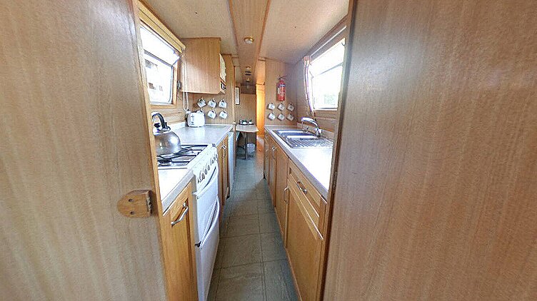 Owl/Wagtail, 8–10 Personen