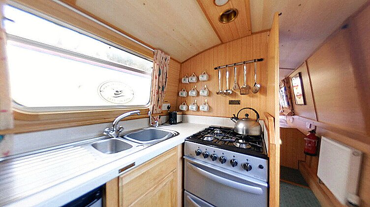 Swallow, 4–8 Personen