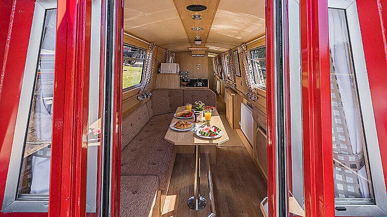 Warbler/Goose, 6–8 Personen